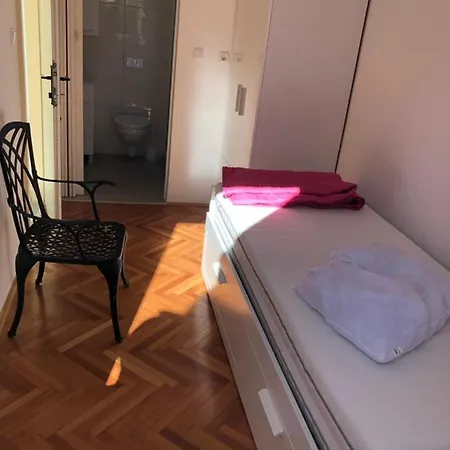 Apartment Weiss House